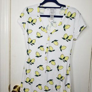 Romper lemon sz M NEW very soft and comfy